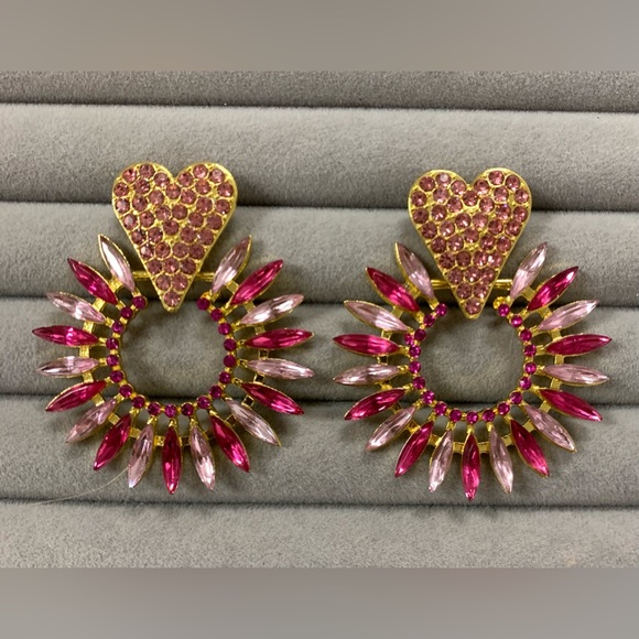 💗 Heart Sunburst Stud Earrings - Picture 6 of 10